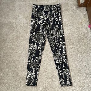 Noli Snakeskin Reflective Leggings